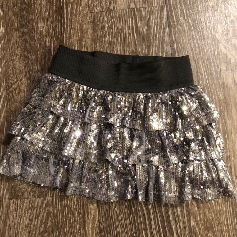 Girls Sparkle Skirt. Size 5